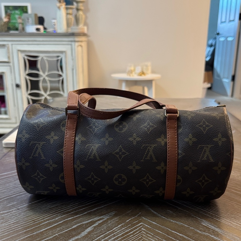 EUC Louis Vuitton Monogram Papillon handbag